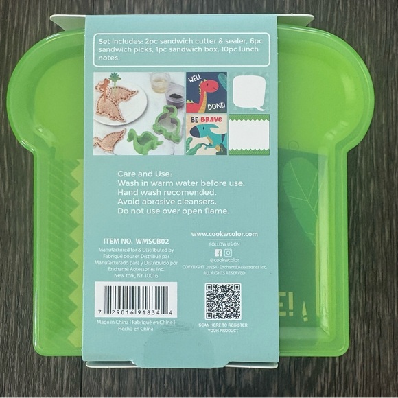 CWC Dinosaur 19 Piece Sandwich Cutter Lunch Set - Picture 7 of 10